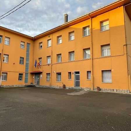 Albergue Juvenil Juventudes 利亚内斯 外观 照片